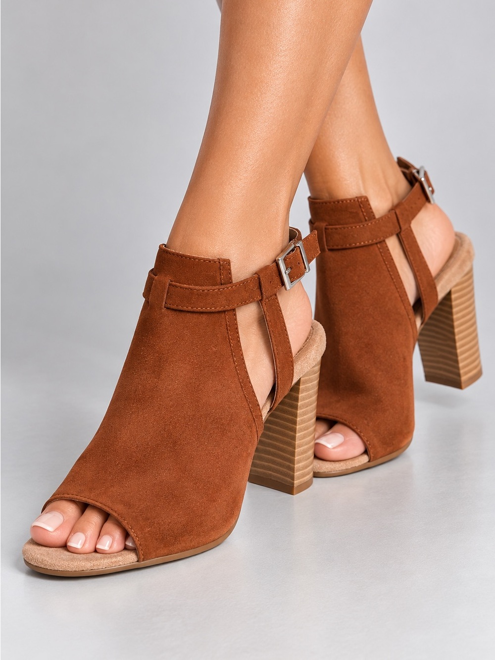 🆕🍑 Giani Bernini Alessio Brown Suede Open Toe Block Heel Sandals Memory Foam 9M